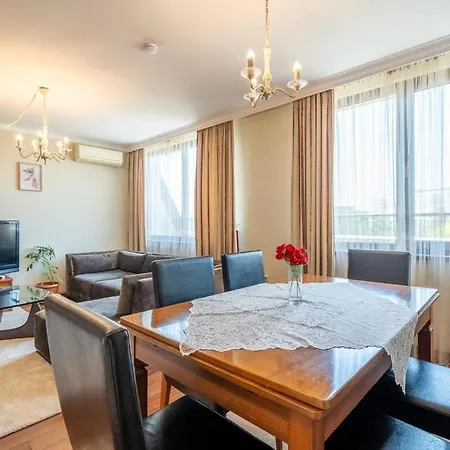 公寓 Elegant Aristocratic 2 Bdrm Flat, Location 索菲亞
