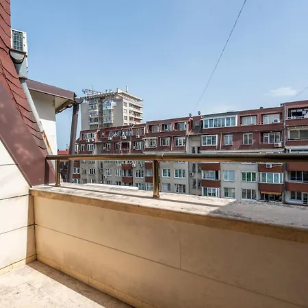 Elegant Aristocratic 2 Bdrm Flat, Location 公寓 *