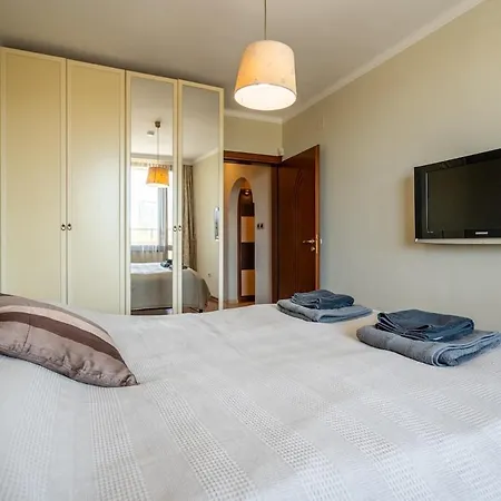 公寓 Elegant Aristocratic 2 Bdrm Flat, Location *