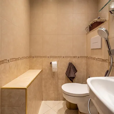 Elegant Aristocratic 2 Bdrm Flat, Location 公寓 索菲亞