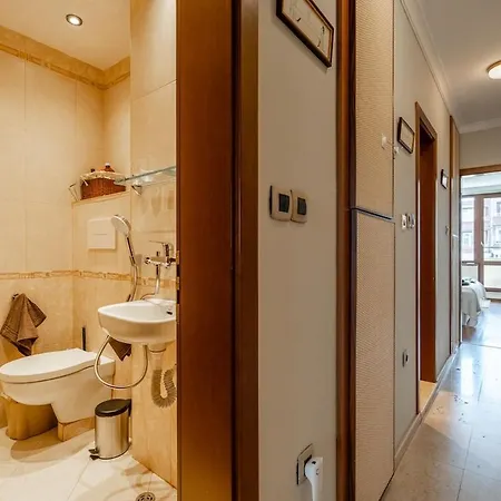 Elegant Aristocratic 2 Bdrm Flat, Location 公寓 *