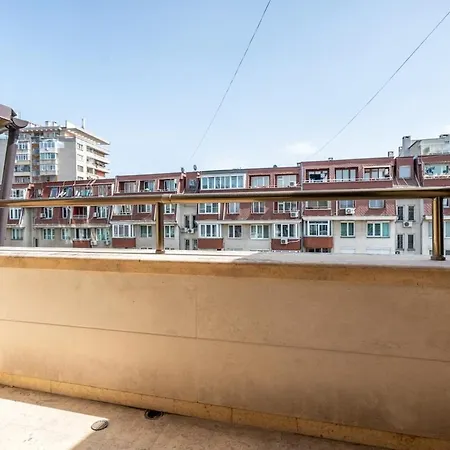 Elegant Aristocratic 2 Bdrm Flat, Location Apartment Sofia