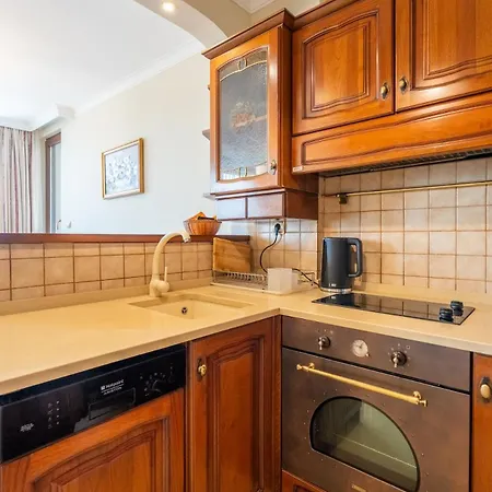 Apartment Elegant Aristocratic 2 Bdrm Flat, Location